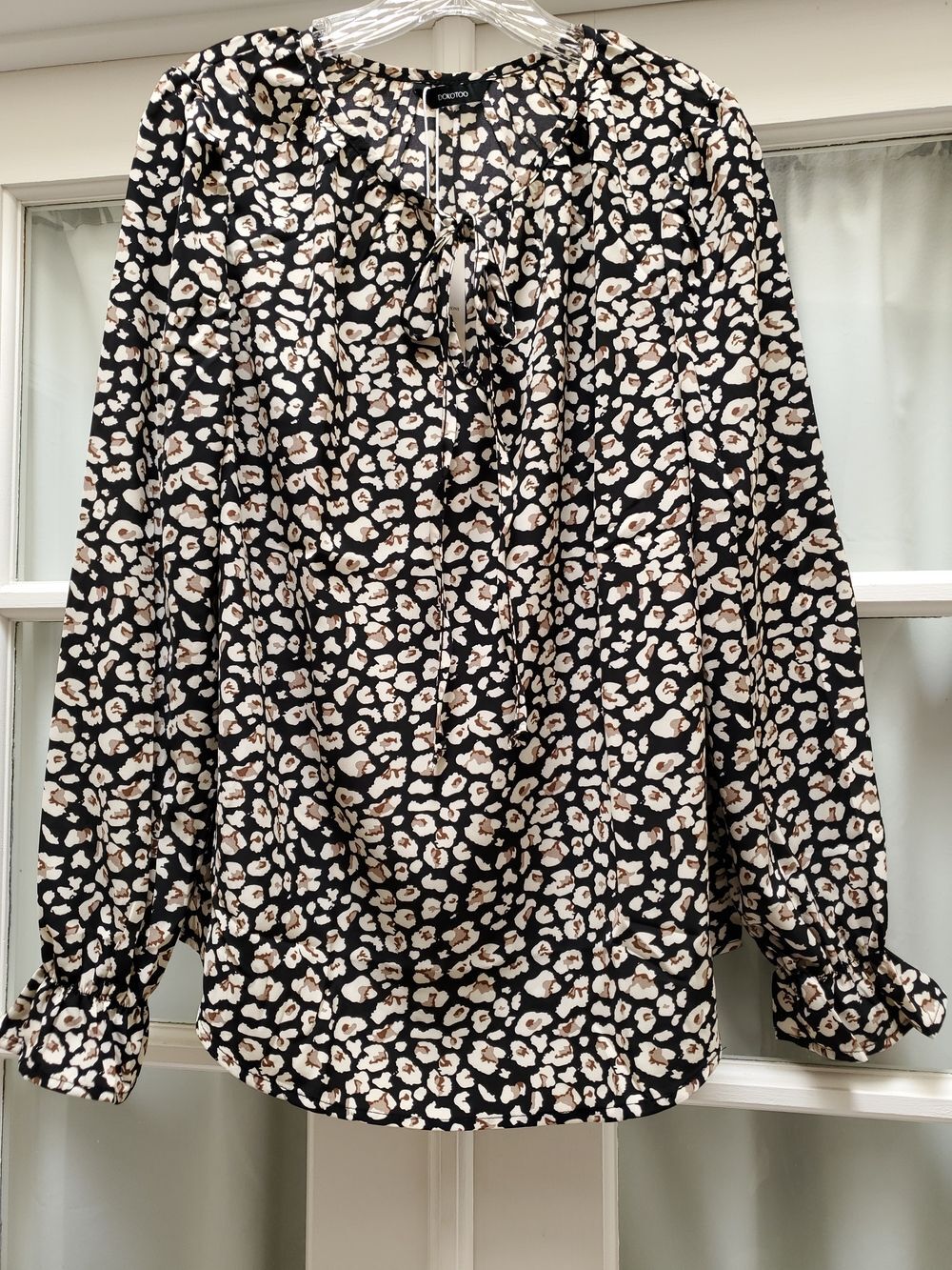 NWT Dokotoo Women's Black & Cream Floral Tie-Neck Long Sleeve Blouse - Size M